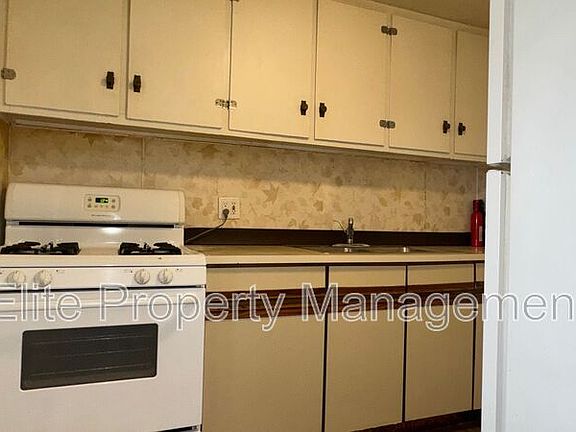 4th image of 2727 Santa Fe Dr #2