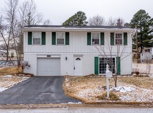 609 Vitry Dr #1, Ballwin, MO