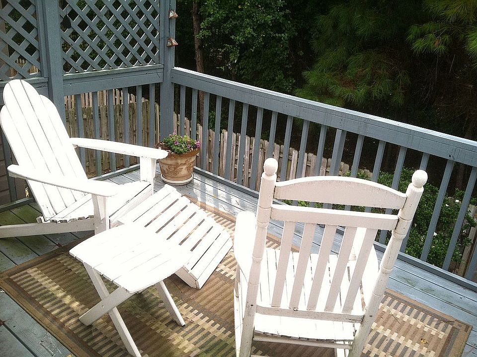 Private MBR Balcony