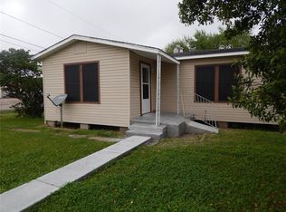 828 Main St, La Marque, TX 77568