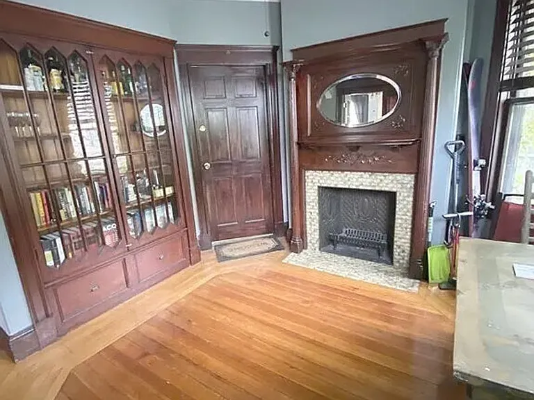 35 Ridgemont St #2 — Photo 4