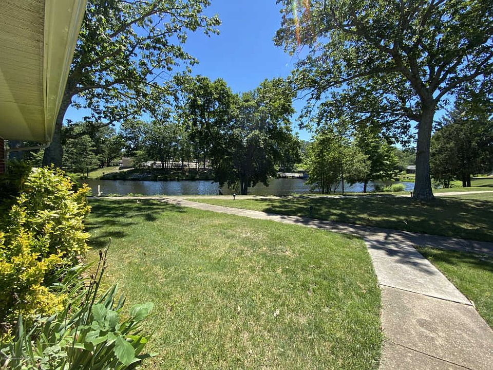 1st image of 851B Thornhill Ct #1002