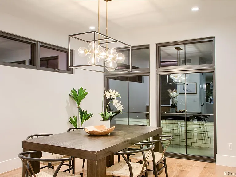 340 Jackson St — Photo 29