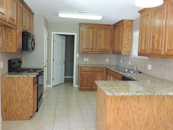 4th image of 418 W Shandon Ave