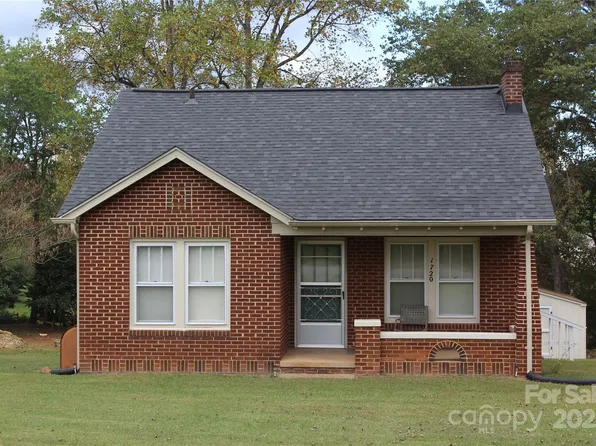 1720 Bumgarner Dr, Morganton, NC 28655