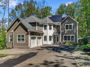205 Parlin Ln, Watchung, NJ 07069