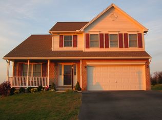 227 Eleahs Xing, Greencastle, PA 17225