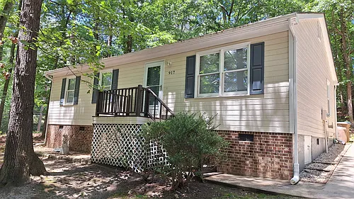 917 Wait Ave Photo 1