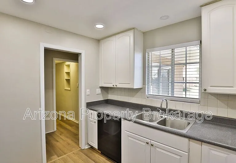 144 E Vista Del Cerro Dr — Photo 15