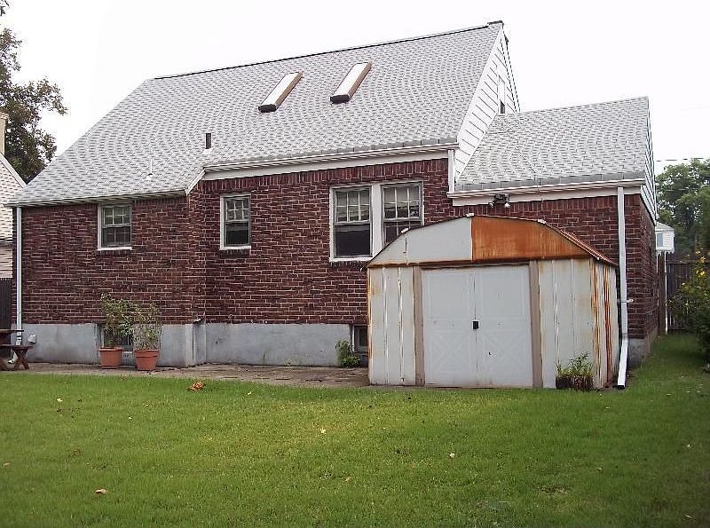 2nd image of 455 Parker Ave