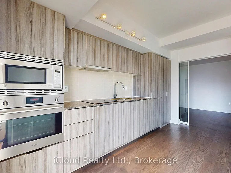 955 Bay St #2818 — Photo 10