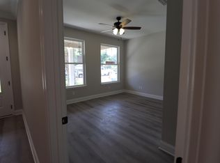 21 9th Ave, Shalimar, FL 32579