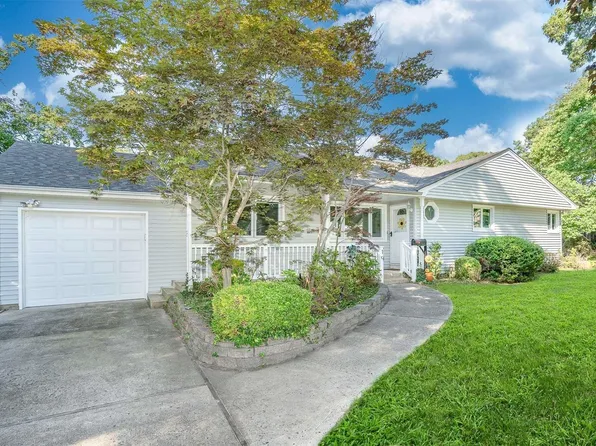 19 Bay 2nd Street, Islip, NY 11751