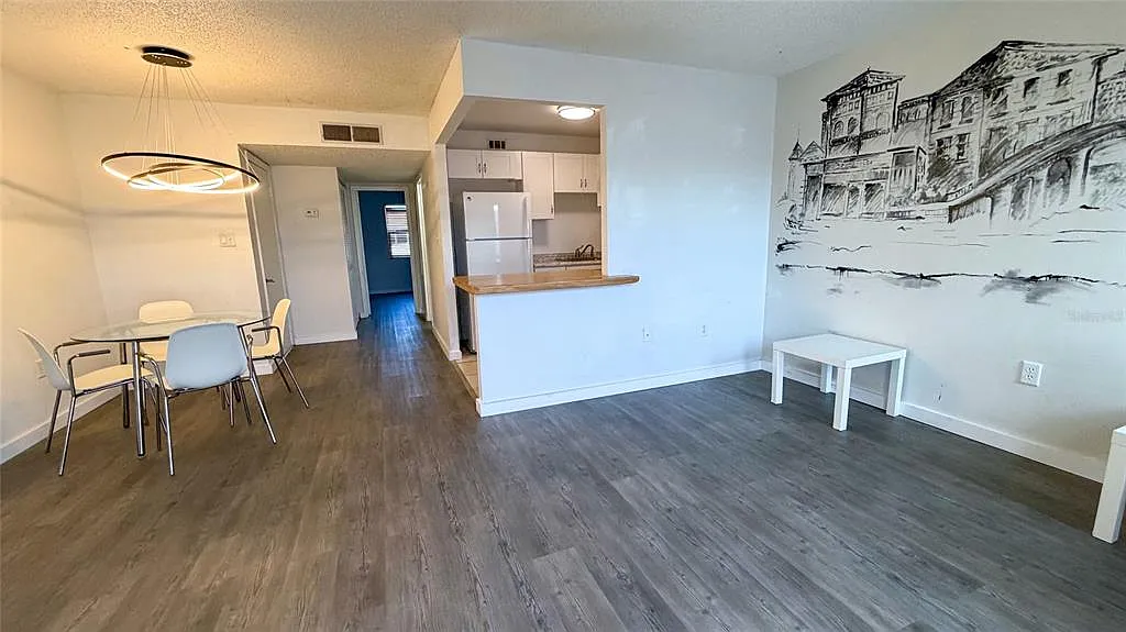 1 bed, 1.0 bath, 747 sqft, $1,400 — Photo 4