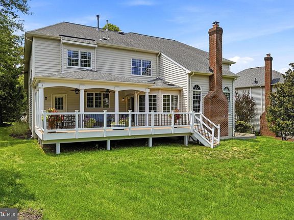 5th image of 19704 Stanford Hall Pl