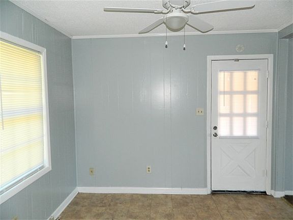 2nd image of 808 Ponderosa Dr