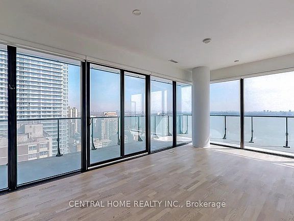 5th image of 185 Roehampton Ave #1703