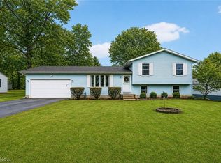 4957 E Calla Rd, New Middletown, OH 44442