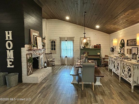 4th image of 300 Harveytown Rd