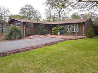 15 Timberland Dr, Riverside, RI 02915