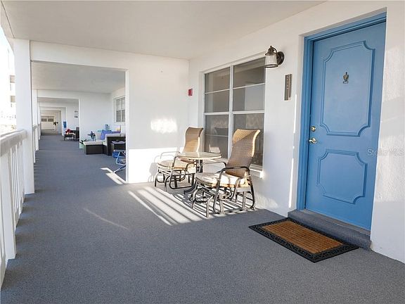 3rd image of 17117 Gulf Blvd APT 527