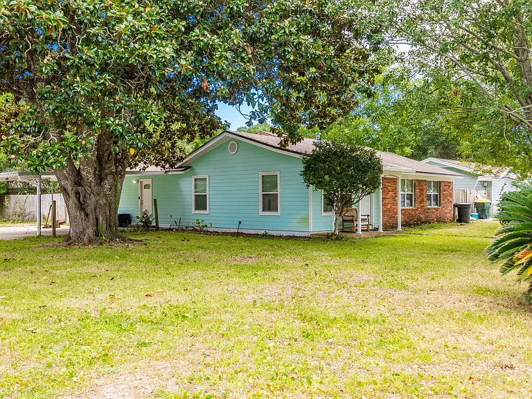 308 Hollywood Blvd SE — Photo 38