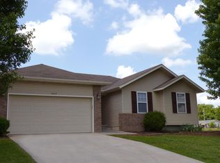 5217 S Lewis St, Battlefield, MO 65619