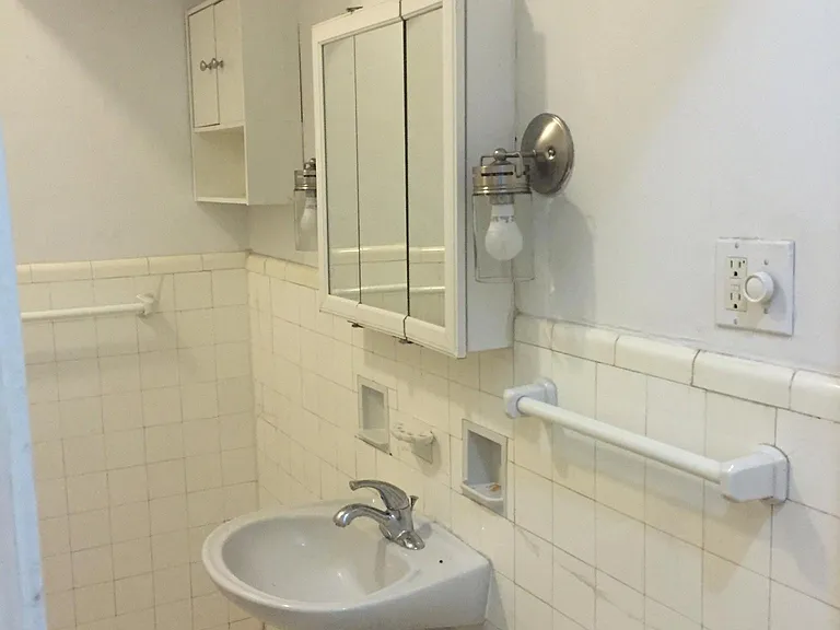 102 Willett St #2 — Photo 11