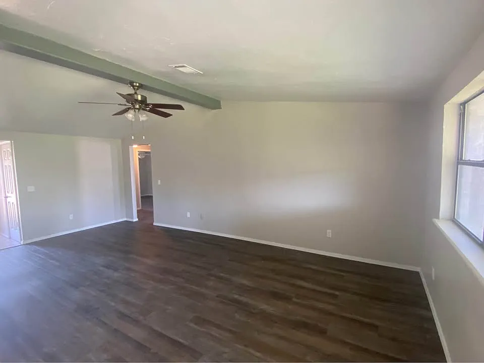 3 bed, 1209 sqft, $1,495 — Photo 2