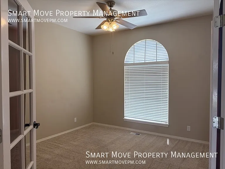 682 W Criterion St — Photo 11