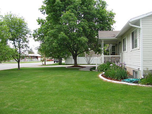 From house toward street
