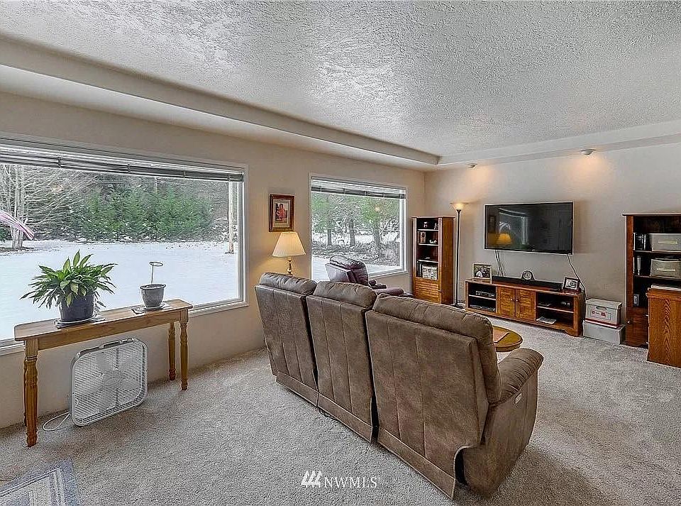2nd image of 5720 180th St SE #5720