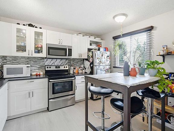 4th image of 2519 38th St NE #64