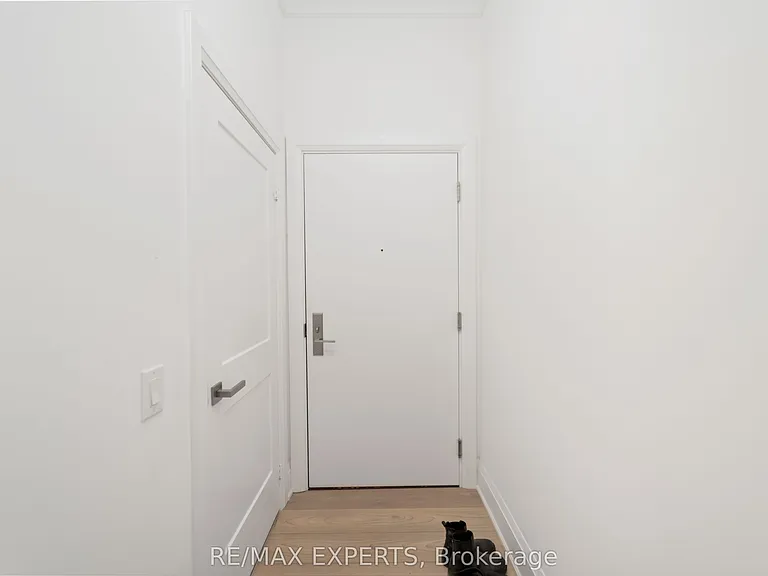 120 Parliament St #902 — Photo 39