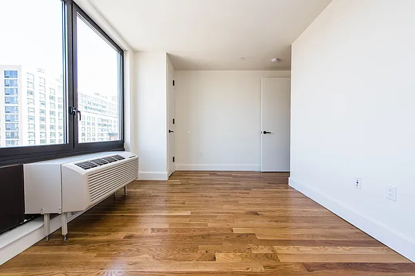 Rented by Nooklyn NYC LLC | media 72