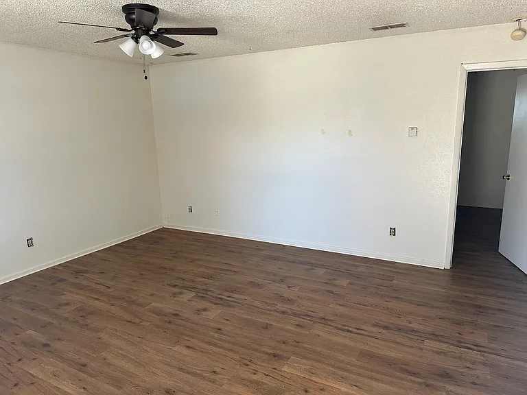 1415 N Jefferson St #2 — Photo 5