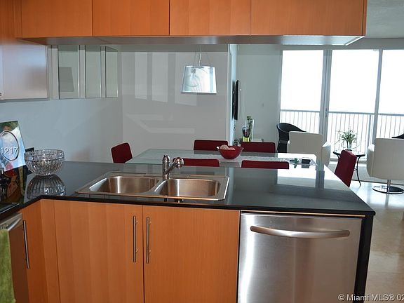 3rd image of 1750 N Bayshore Dr APT 3301