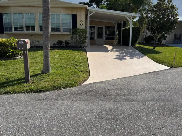 17 Nuevo Leon Rd Road, Port St Lucie, FL 34952
