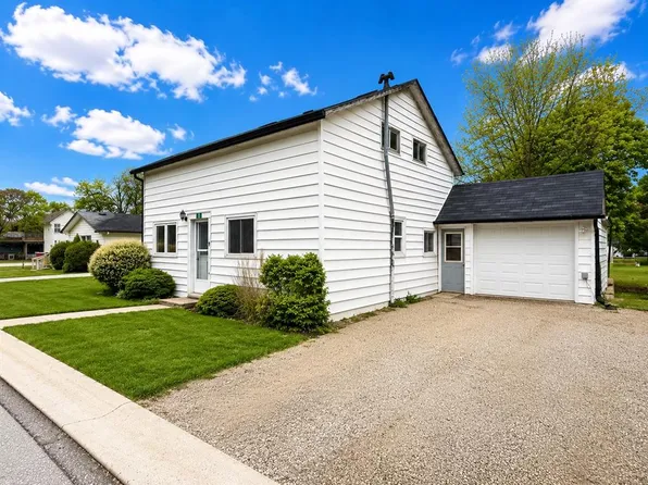 3 Ward St, Lambton Shores, ON N0M 1B0