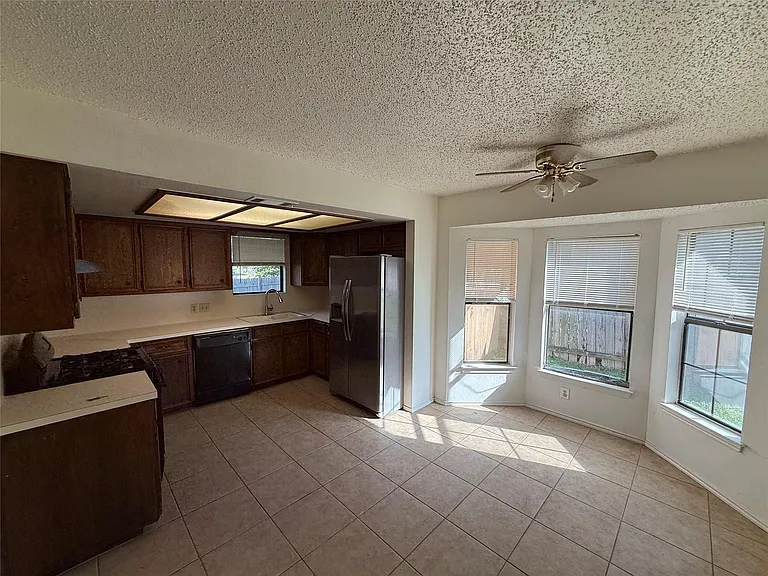 16307 Framingham Cir — Photo 4