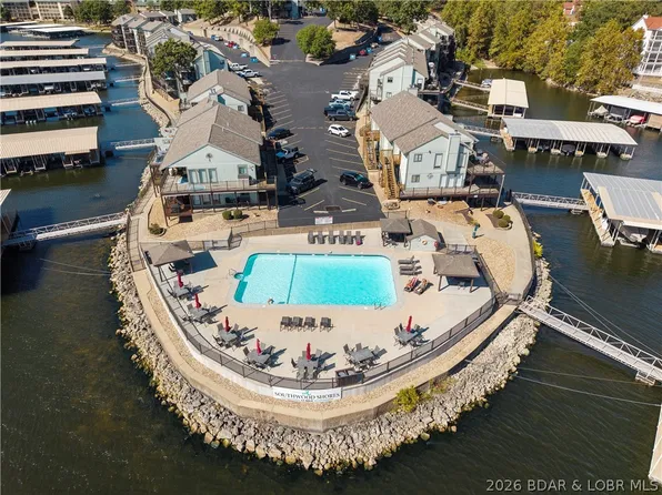 91 Southwood Shores Pl #4B, Lake Ozark, MO 65049