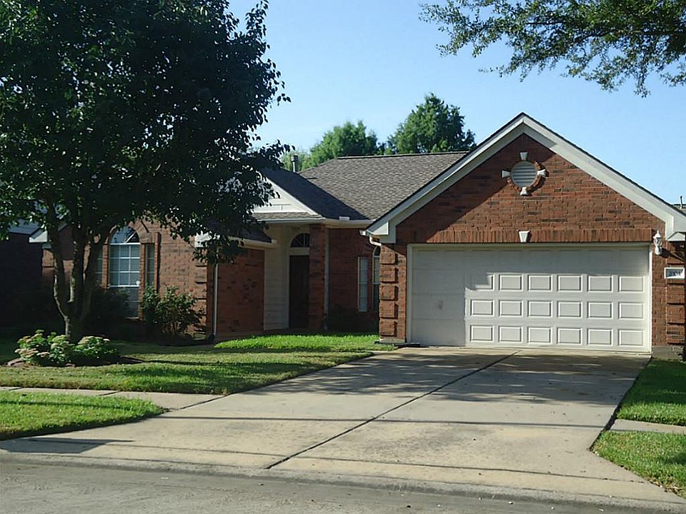 1st image of 3104 Colony Dr
