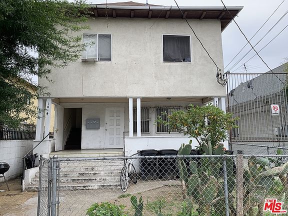 5th image of 1014 W 18th St