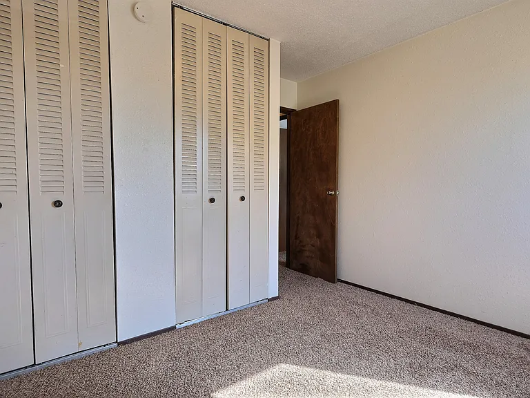 Fargo, ND Kingswood Apartments | Bedroom