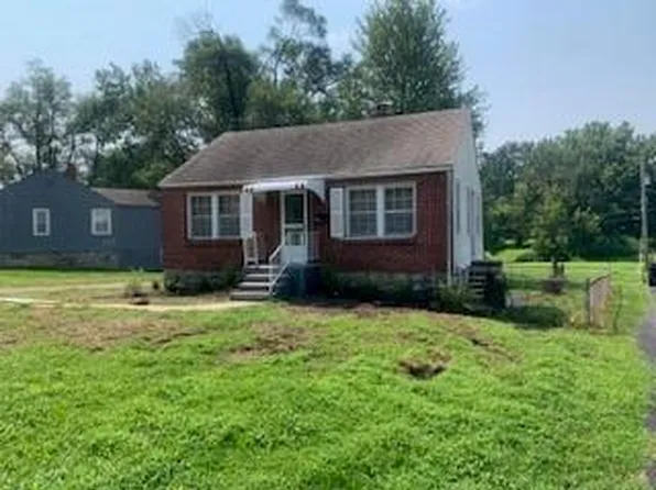 9609 E 69th St, Raytown, MO 64133