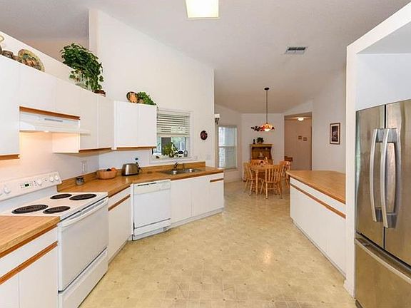 5th image of 6028 Cedarwood Ln