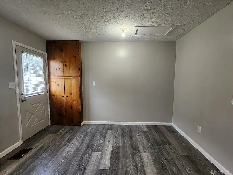 87 Poe Ln — Photo 7