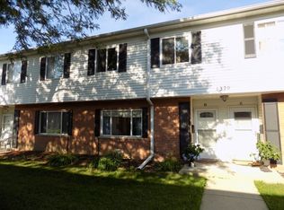 1370 Monomoy St APT D, Aurora, IL 60506