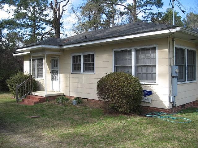 1st image of 907 N Main St
