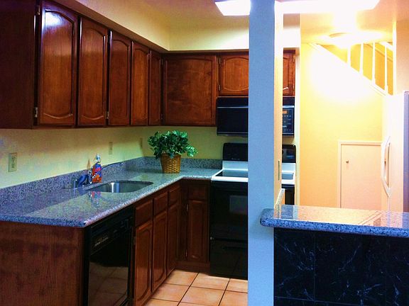 4th image of 165 Oddstad Dr APT 91